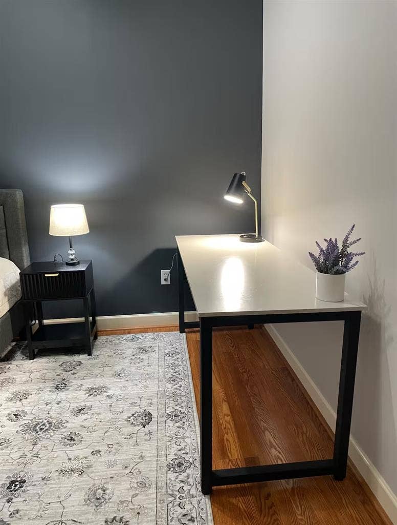 Beautiful Bath Downtown Hendo