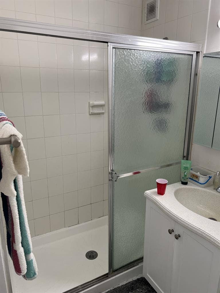 $ Master Bedroom in Newport JC