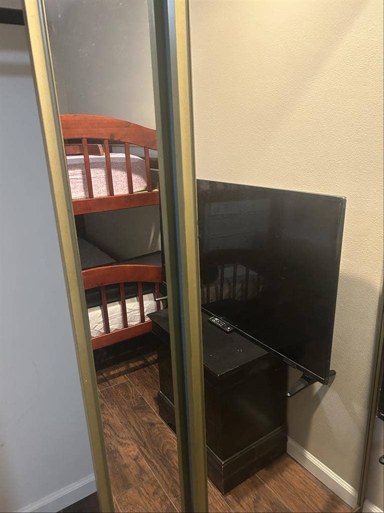 Private room. Clean and spacious.