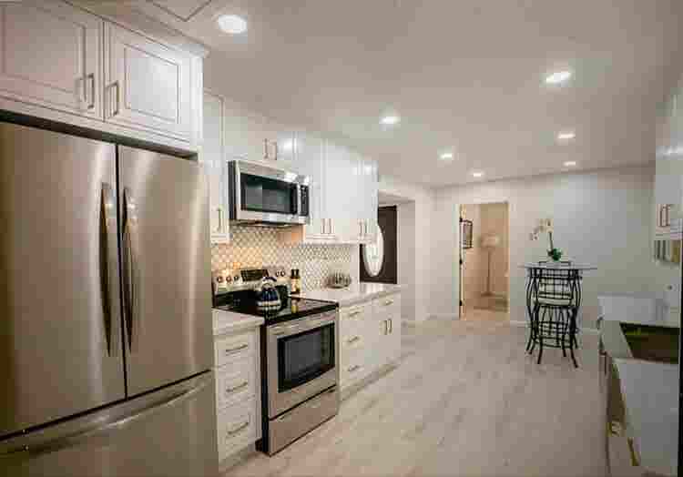 Female tenants only (Room for rent)