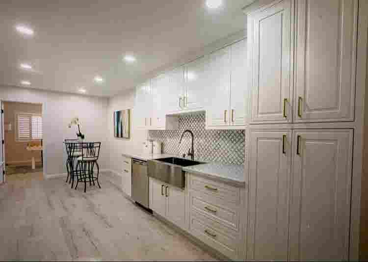 (Female tenant only) Room for rent