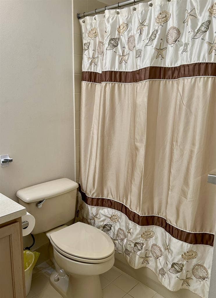 Room with private bath Boynton B.