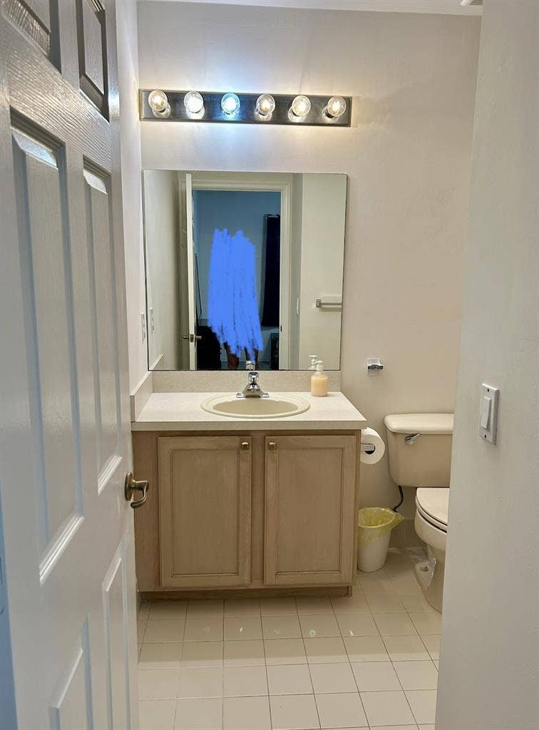 Room with private bath Boynton B.