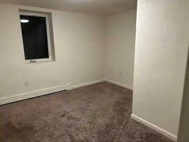 Room in LGBT+
Household close to DU