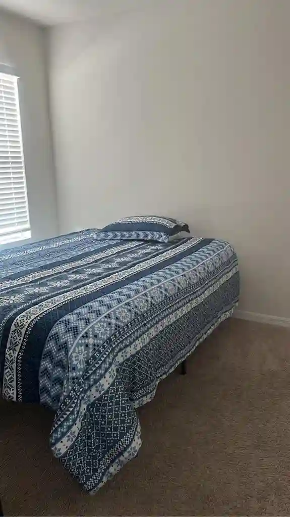 Renting a room in Kissimmee, FL