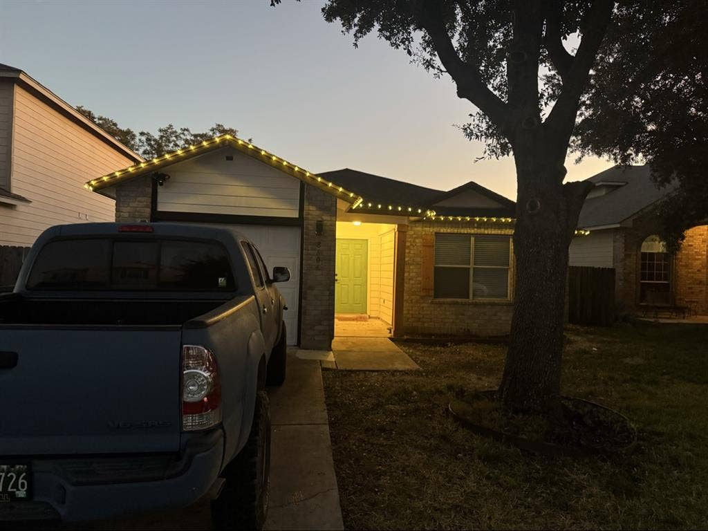 Private room &amp; bathroom for rent!