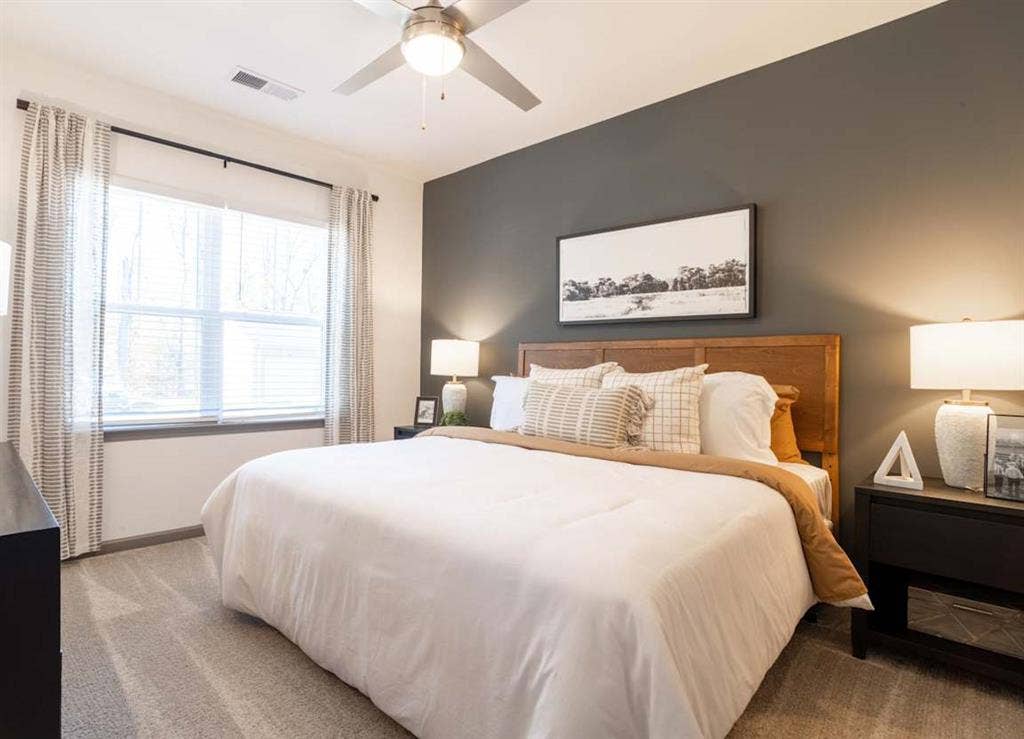 Female roommate Needed