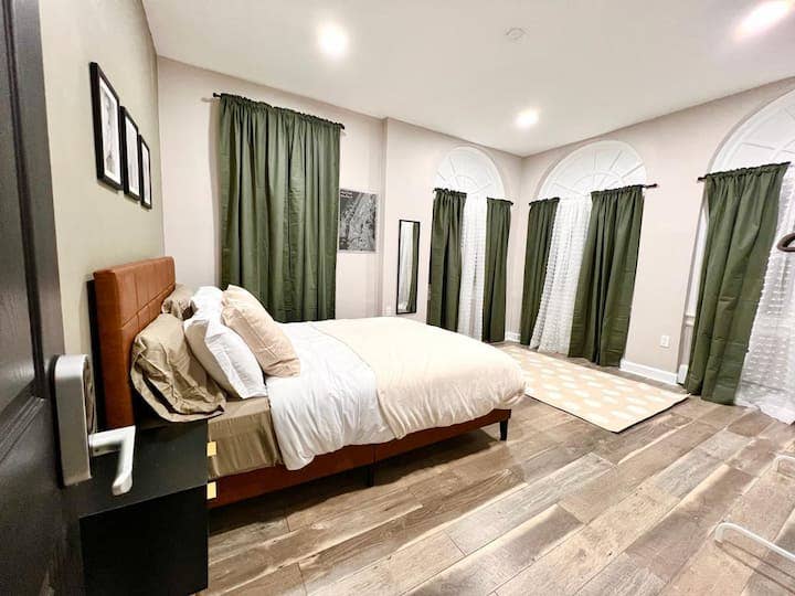 Spacious Room with Natural Light