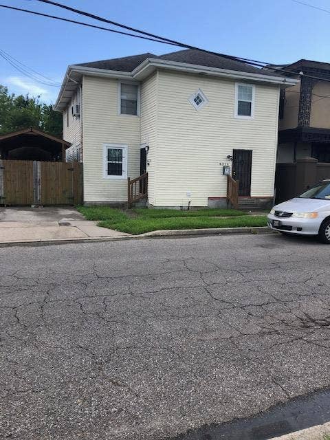 One private room for a J1 intern