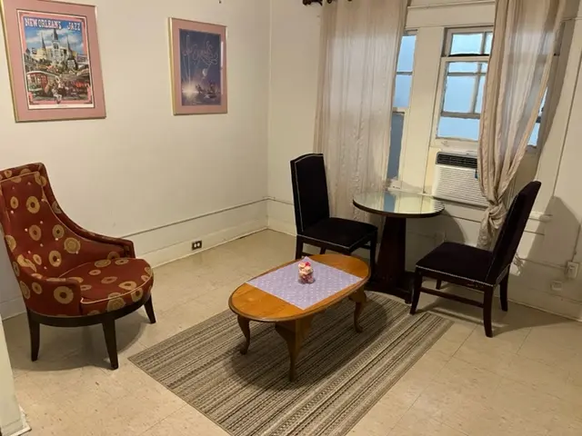 One private room for a J1 intern