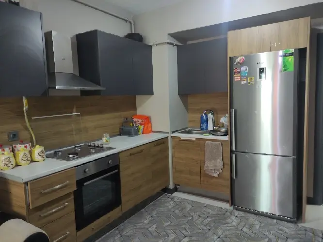 Ev arkadaşı arıyorum