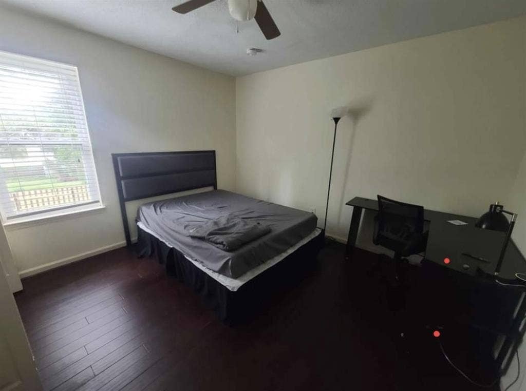 Looking for clean, quite and respec