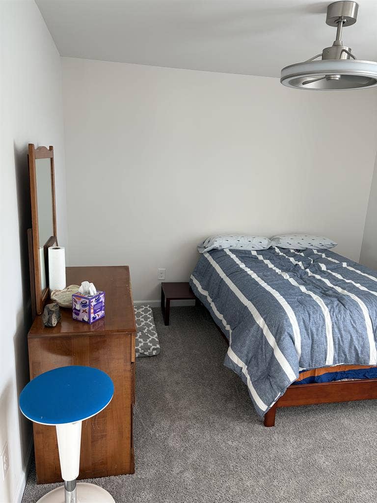 Room Open -   min from Uptown!