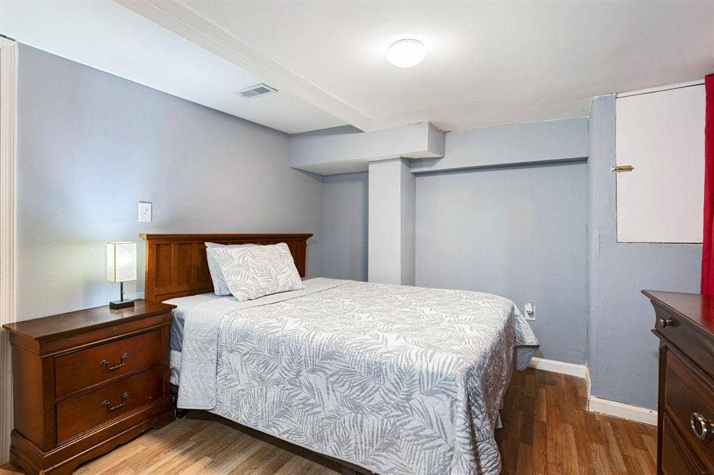 6 BR in Baltimore