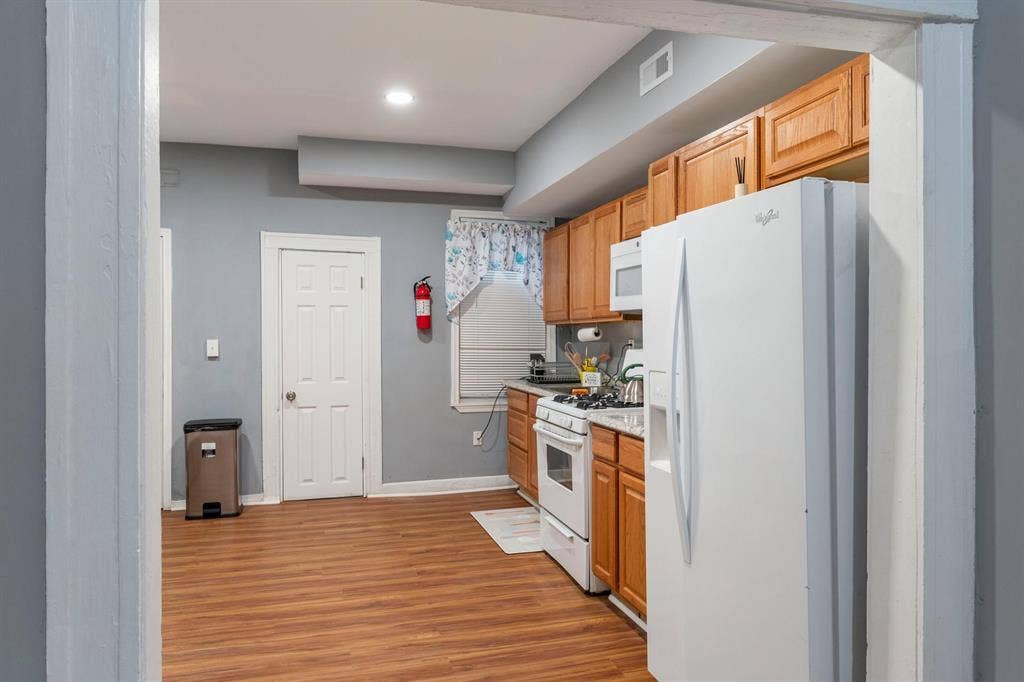 6 BR in Baltimore