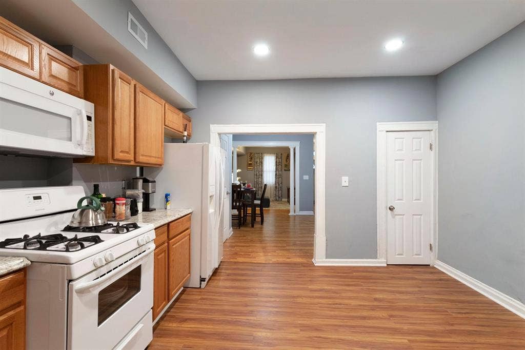 6 BR in Baltimore