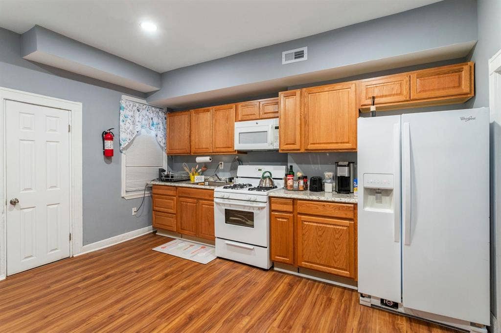 6 BR in Baltimore