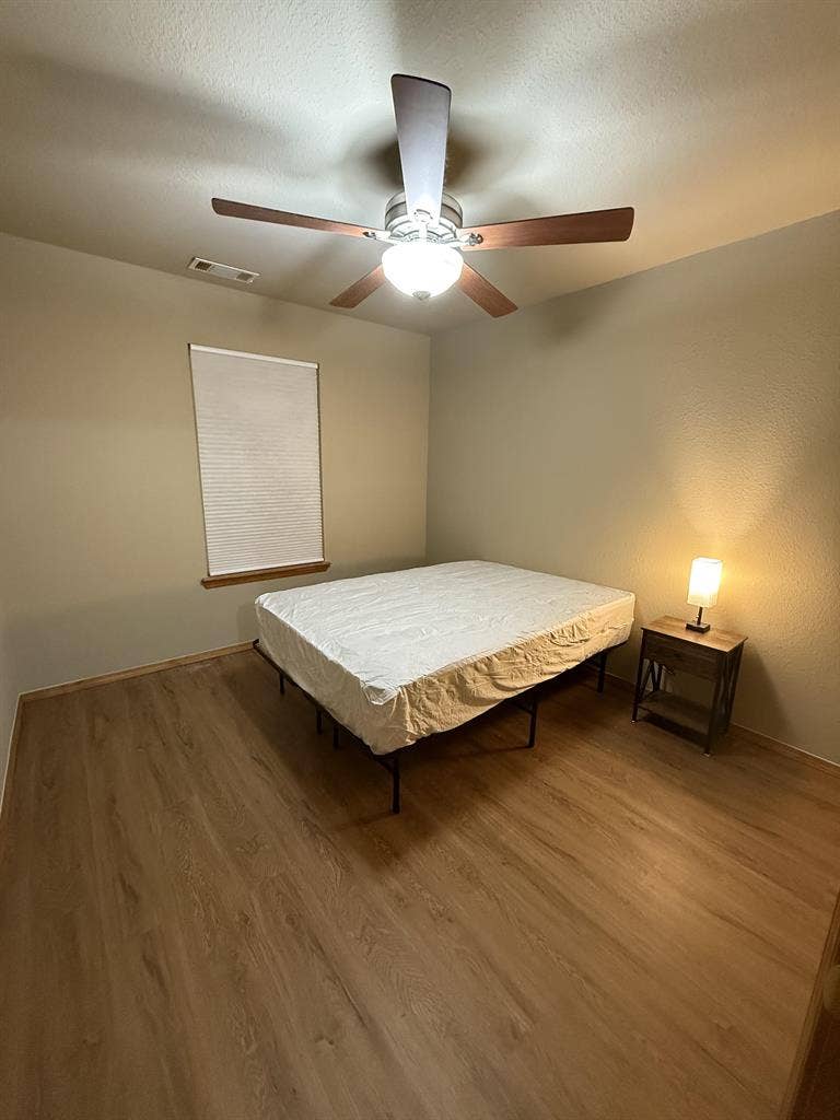 5 BR in Collinsville