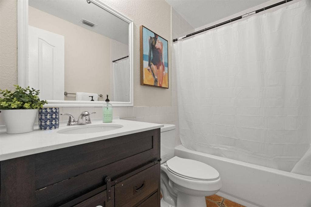 8 BR in Tarpon Springs