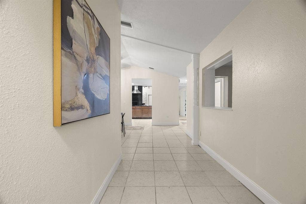 8 BR in Tarpon Springs