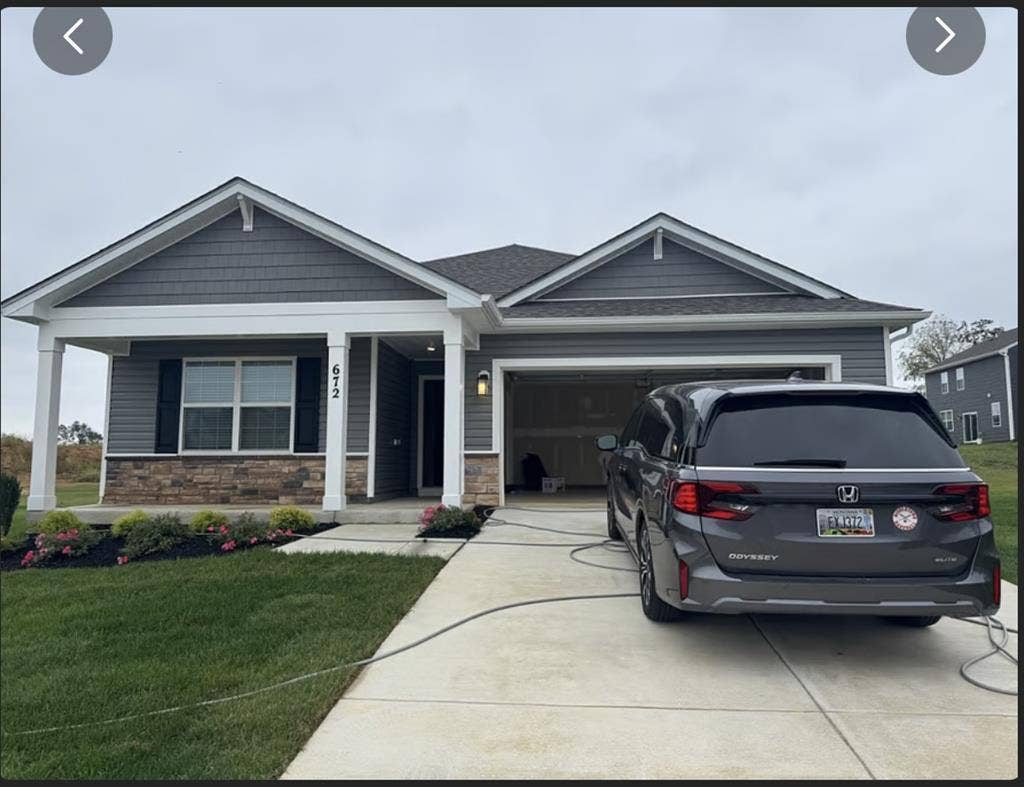 Brand new home, seeking F roommate