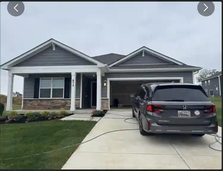 Brand new home, seeking F roommate