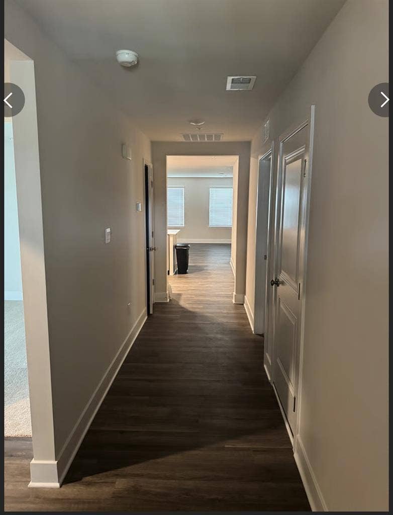Brand new home, seeking F roommate