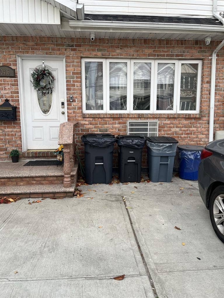 Female Roommate Wanted