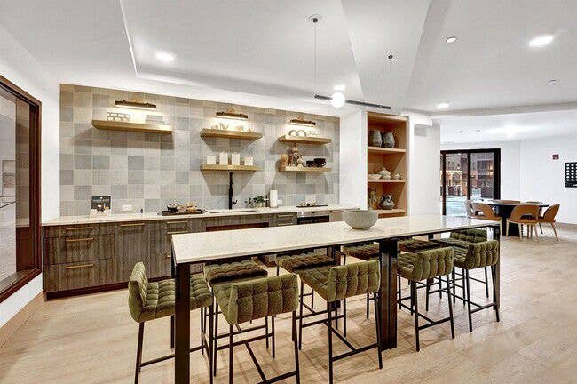 Sublease Metro  | Starts Dec 1