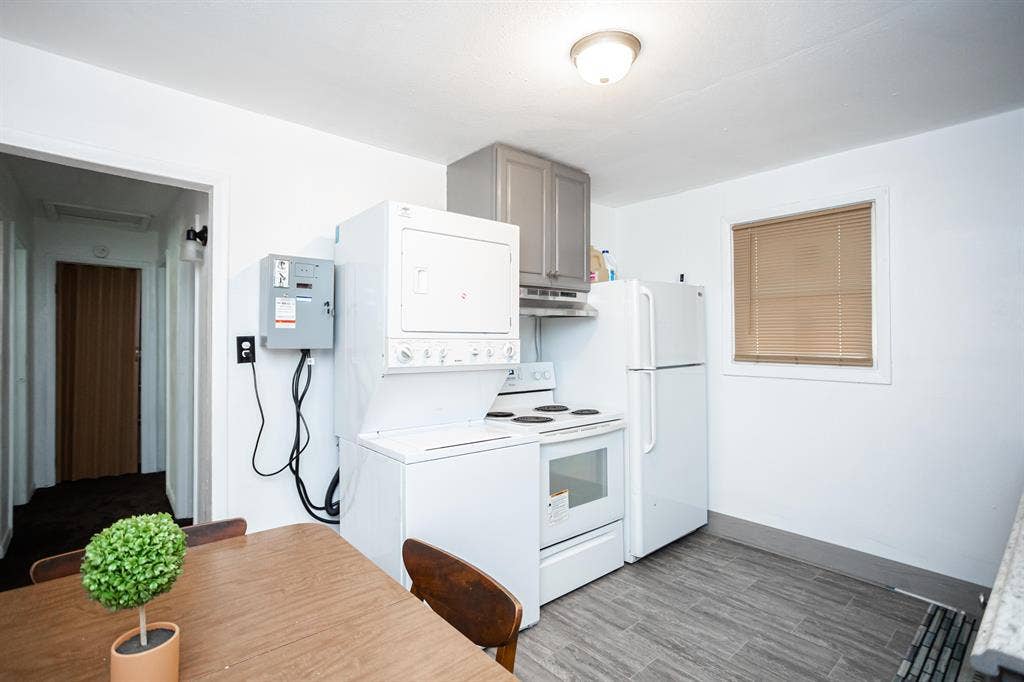 8 BR in Petersburg