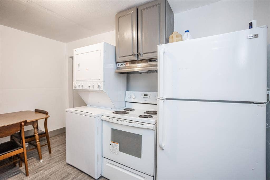 8 BR in Petersburg