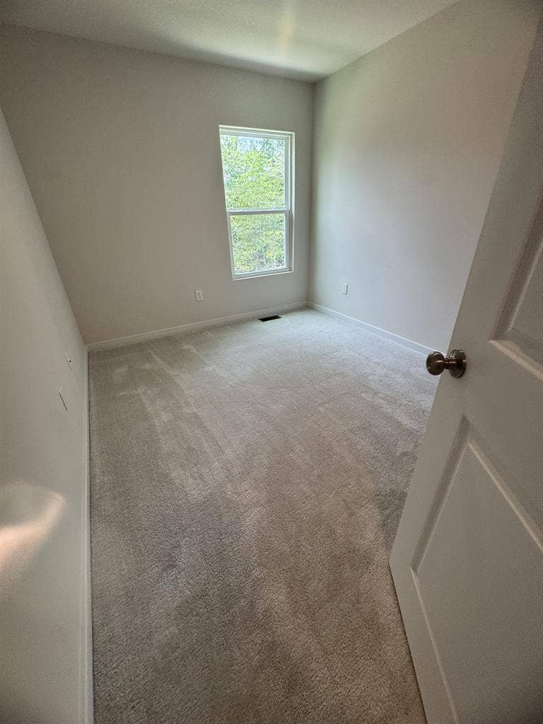 Room for rent in new townhome.