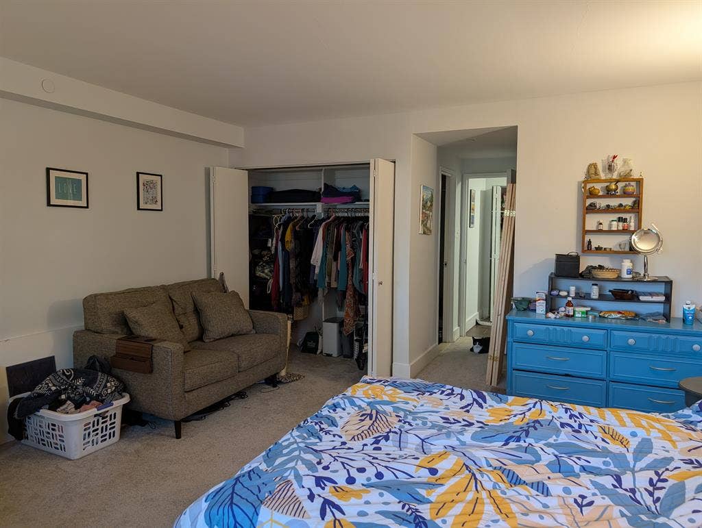 Master bed + bath - utilities incl.