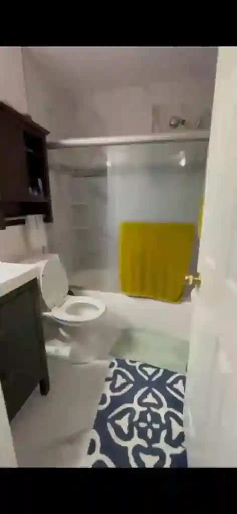 Master Bed/Bath with 1 Roomie