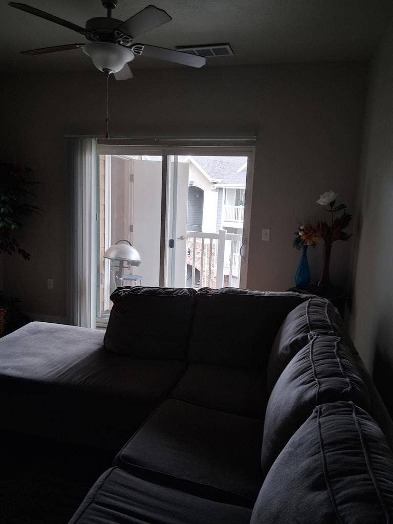 Roommate Needed Can move in ASAP