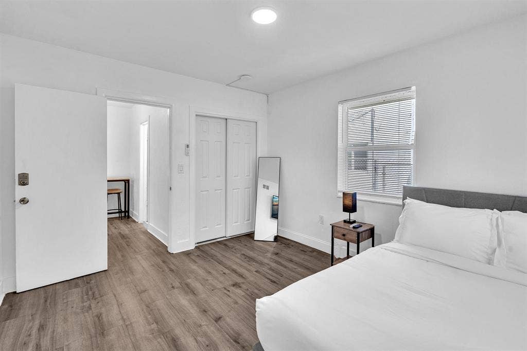 2 BR in Miami