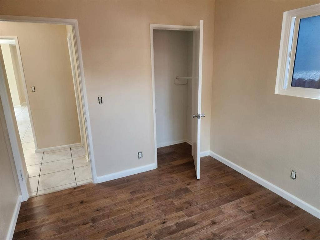 2 min from Cerritos college