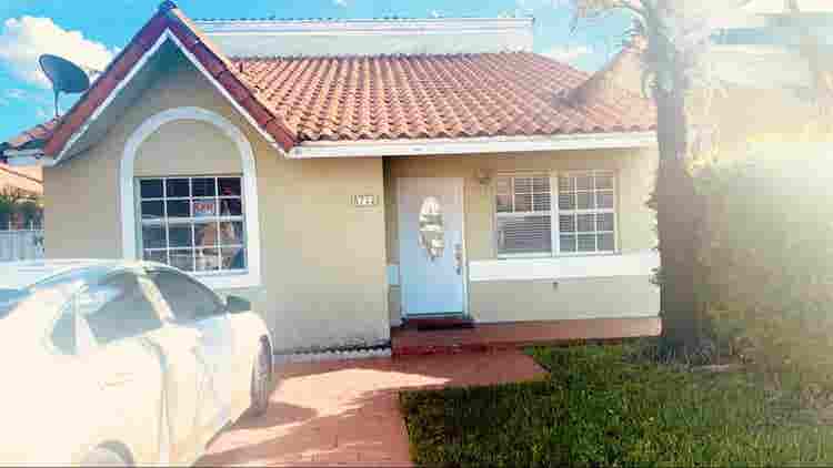 Spacious 3 BR Home w/ Loft Office -