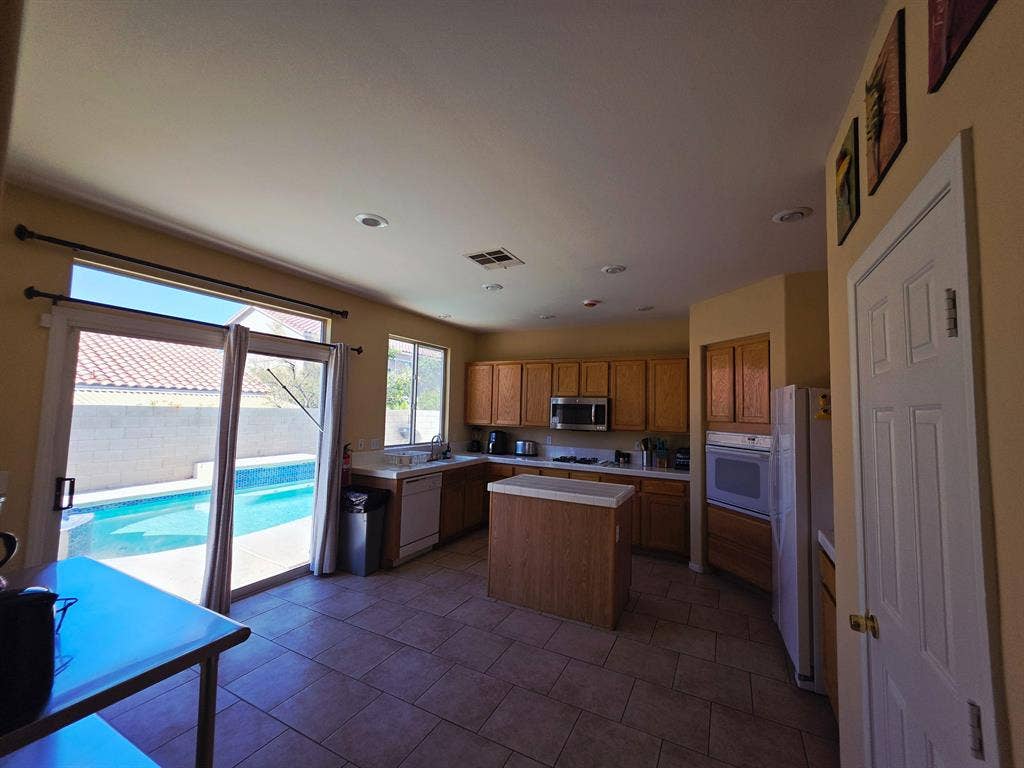 4 BR in Las Vegas