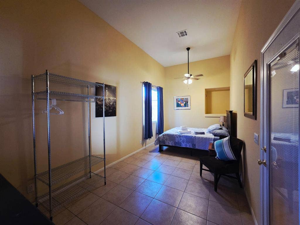 4 BR in Las Vegas