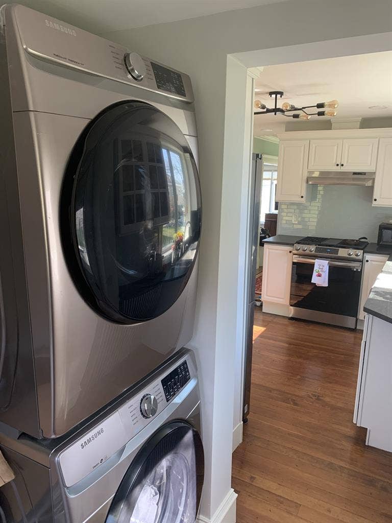 Quiet shared home - easy city acces