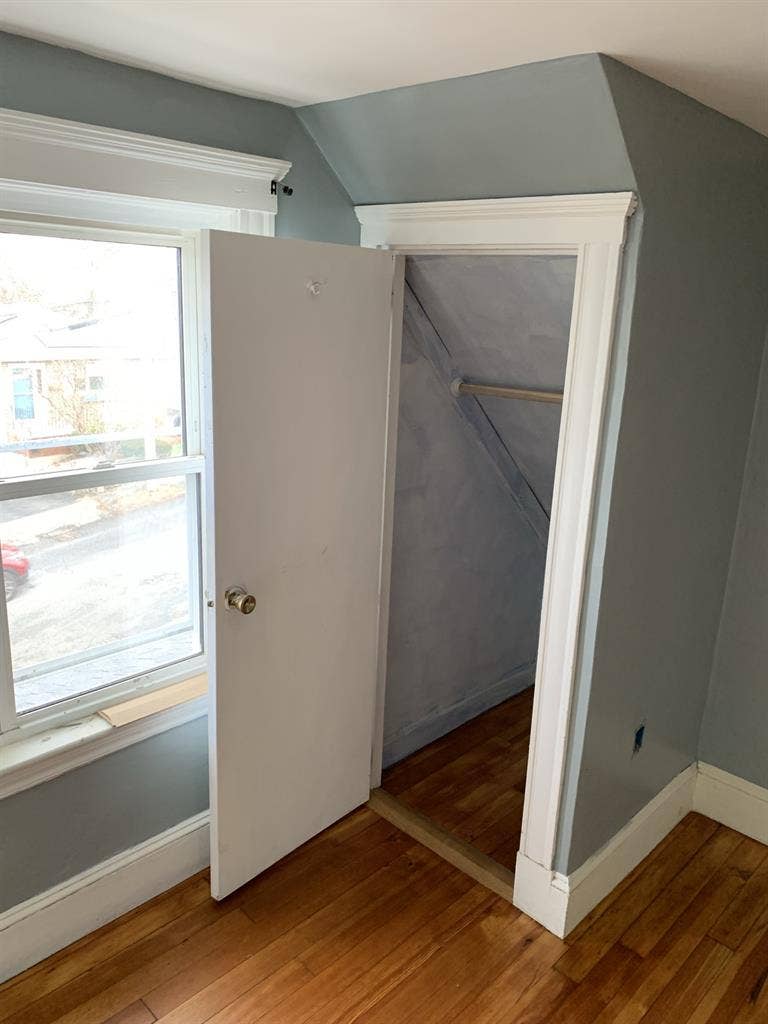 Quiet shared home - easy city acces