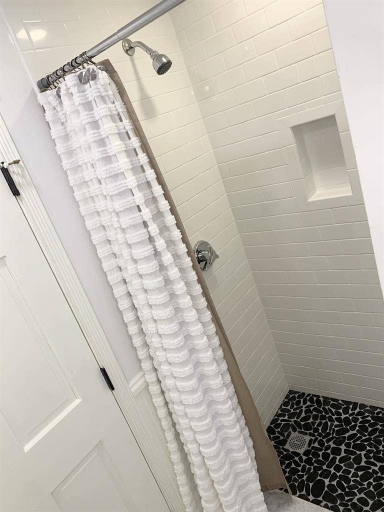 Quiet shared home - easy city acces