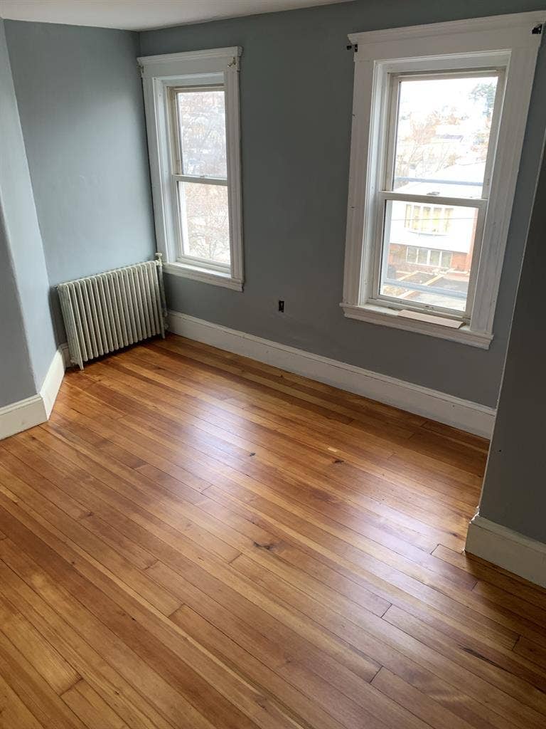 Quiet shared home - easy city acces