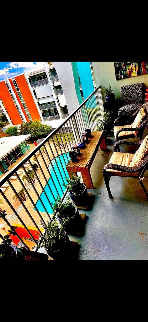 FURNISHED ONE BEDROOM.