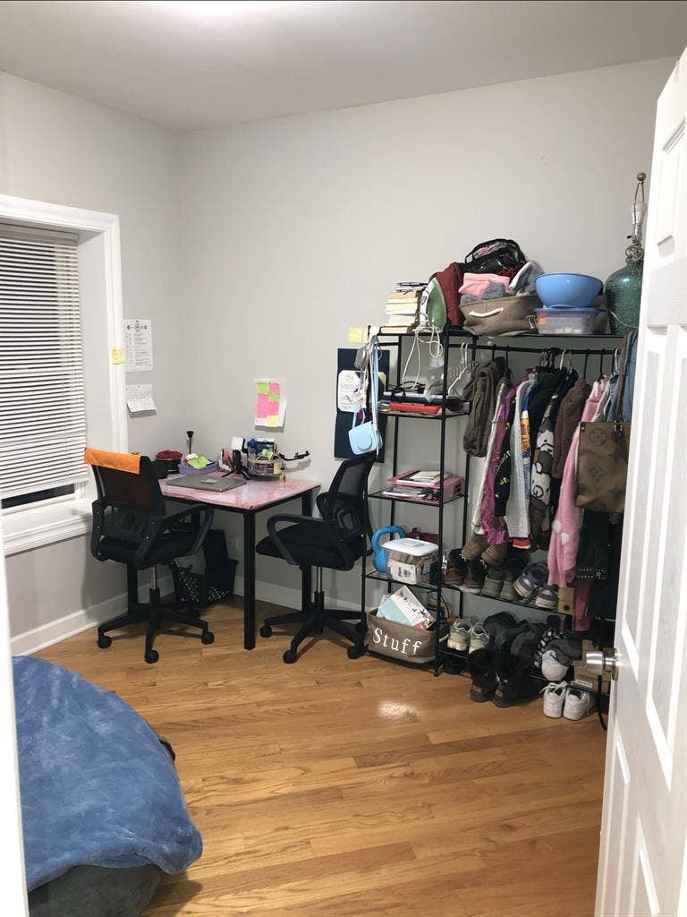 1 bedroom + your own bathroomm