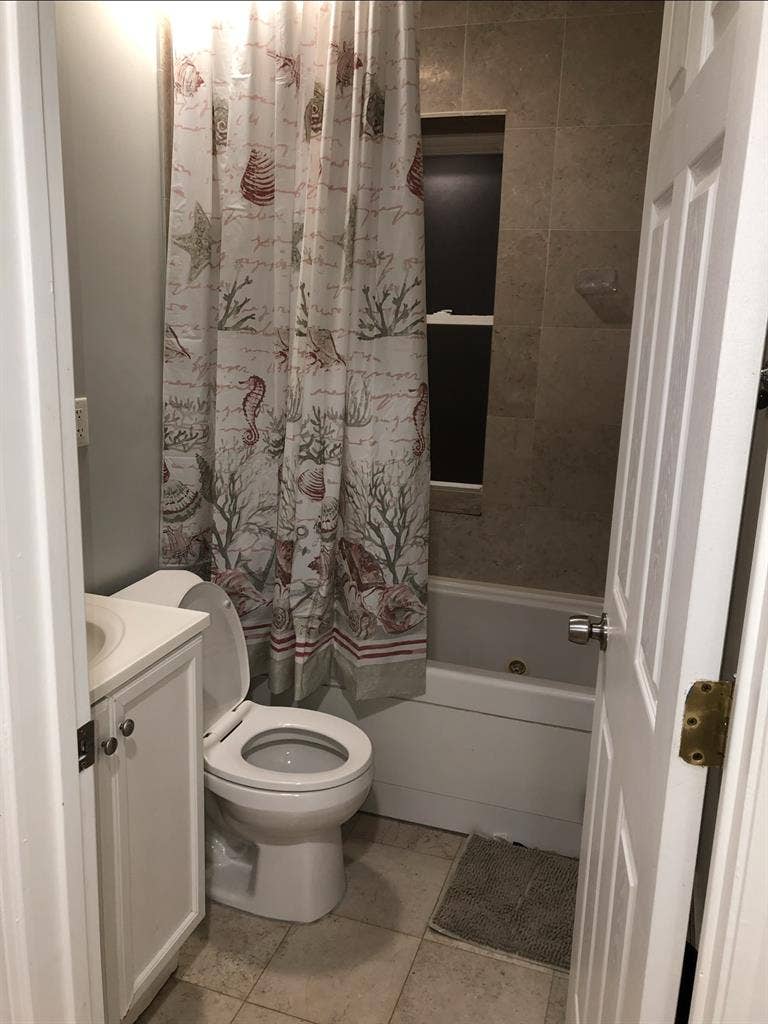 1 bedroom + your own bathroomm
