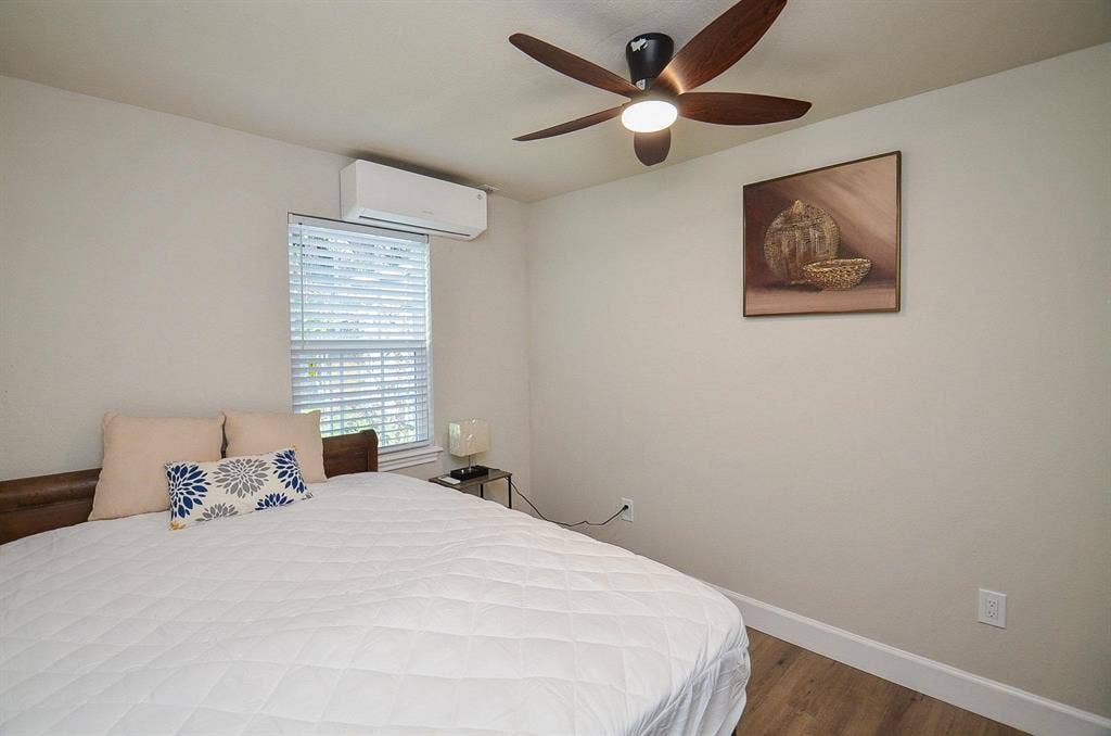 2 BR in Houston