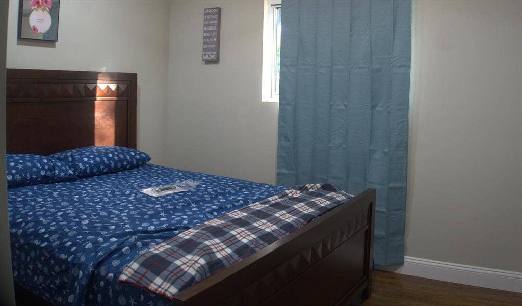 3 BR in West Babylon