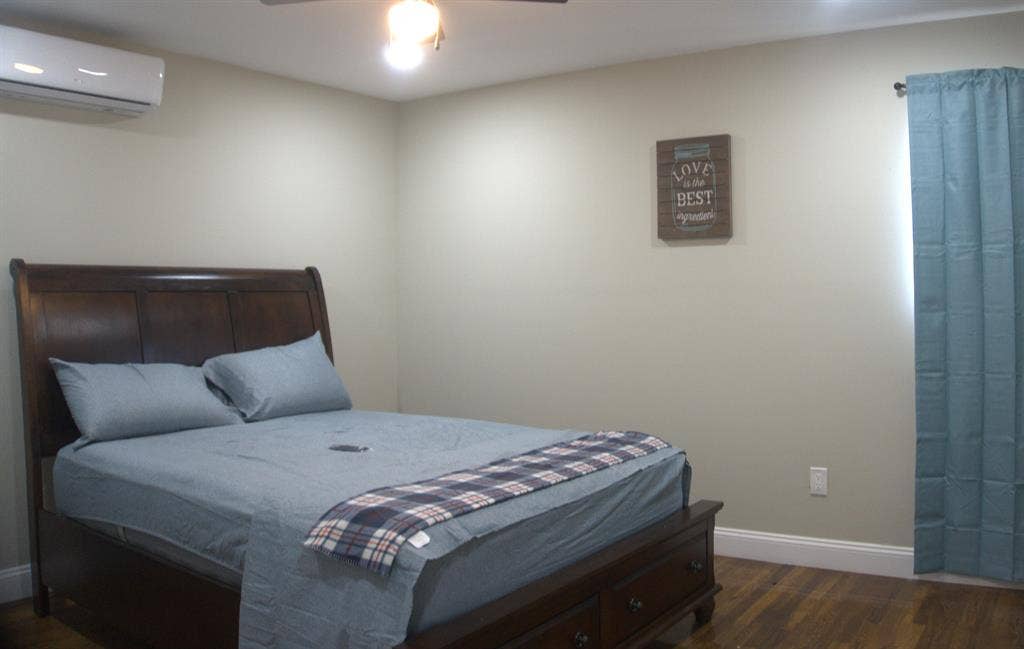 3 BR in West Babylon